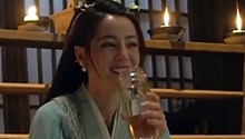 被迪丽热巴&任嘉伦奶奶抱整笑