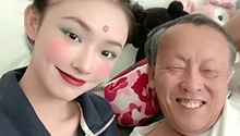 林允没有技巧的文艺汇报演出妆