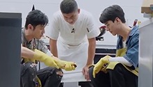 名场面回顾：龚俊勇敢扒虾