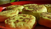 千城百县看中国｜尝冀菜：甜酥红豆发面饼